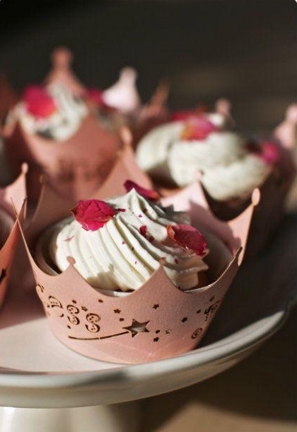 玫瑰花醬杯子蛋糕