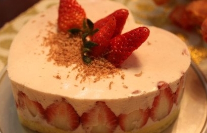 酸奶草莓慕斯蛋糕