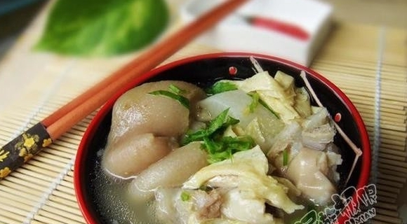 蘿蔔豬蹄腐竹湯