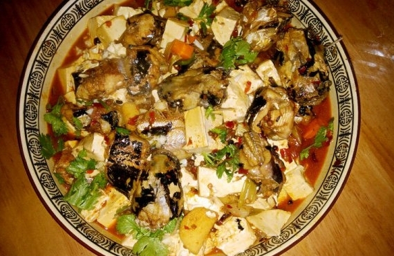 野生鯰魚燉豆腐