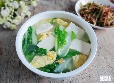 白菜豆腐雞蛋湯