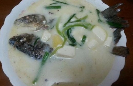補鈣鯽魚豆腐湯