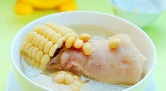 玉米豬手黃豆湯