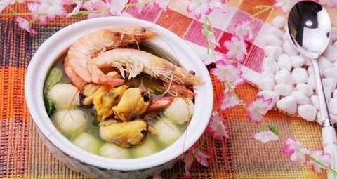 菠汁海鮮湯