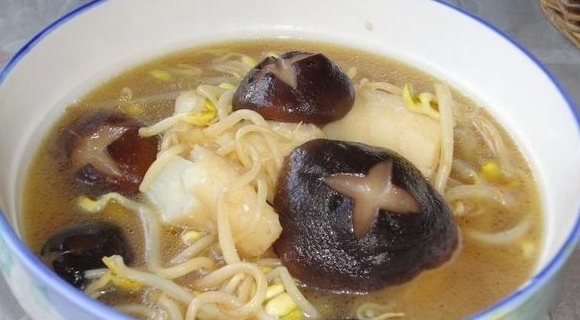 香菇鱈魚豆芽湯