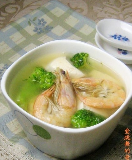 白條蝦豆腐湯
