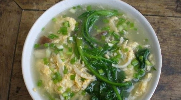 銀魚雞蛋菠菜湯
