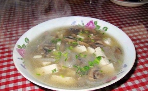 肉糜蘑菇豆腐湯