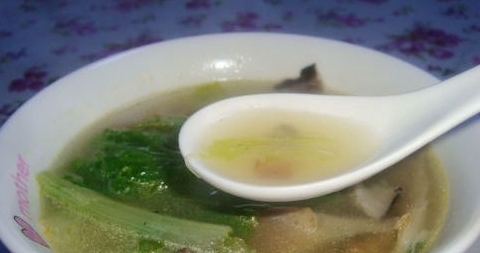 小白菜平菇湯