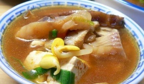 明太魚豆腐豆芽菇湯