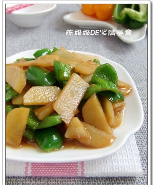 土豆片炒青椒
