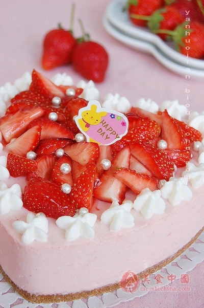 草莓凍芝士蛋糕