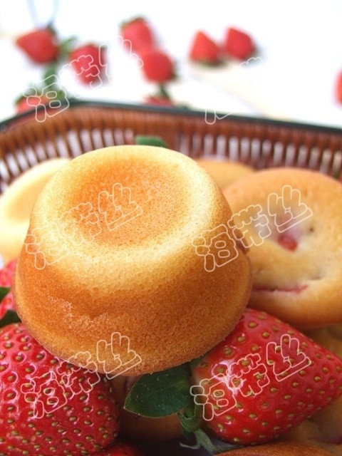 草莓小烤糕