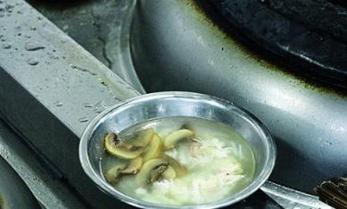 蟹肉扒翡翠豆腐，蟹肉的料理做法