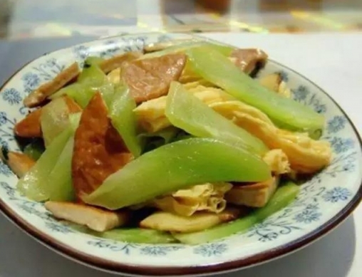 腐竹香乾炒萵筍的做法
