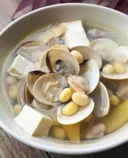 湯鮮味美文蛤豆腐湯的做法
