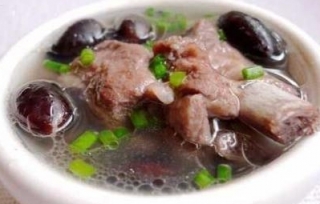 黑豆排骨湯的做法