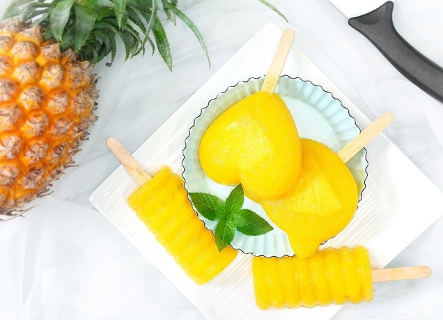 菠蘿冰棍刺激到食慾，夏日不如來一條鳳梨冰棒