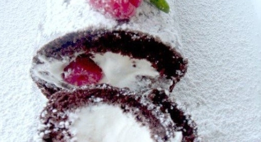 巧克力鮮莓奶油卷