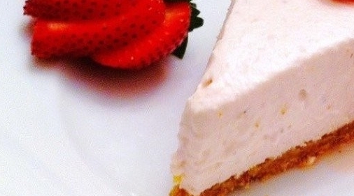 凍草莓芝士蛋糕