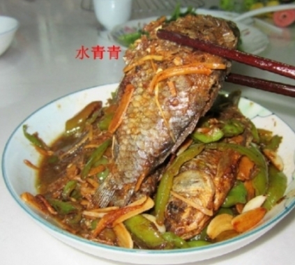 青椒鯽魚