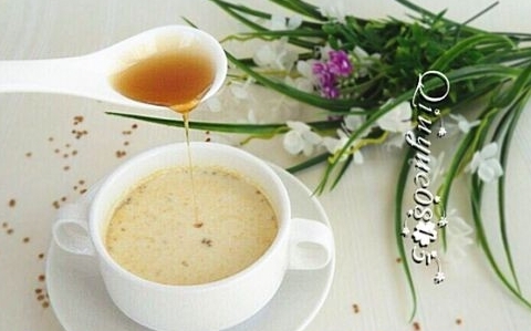 蜂蜜花粉奶茶