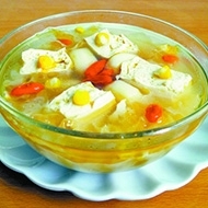 銀耳豆腐湯