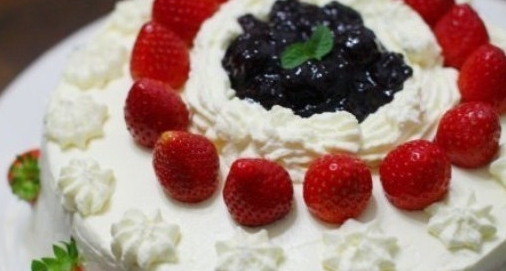 白蘭地草莓蛋糕