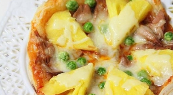 菠蘿金槍魚披薩