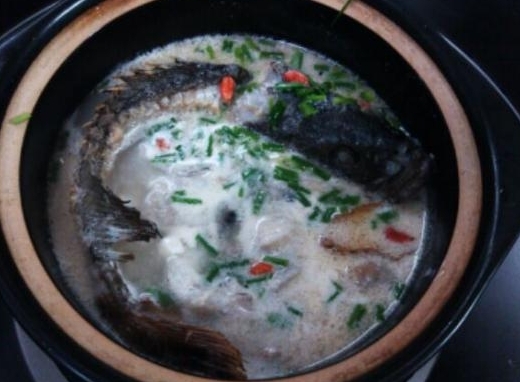 水煮活青石斑魚