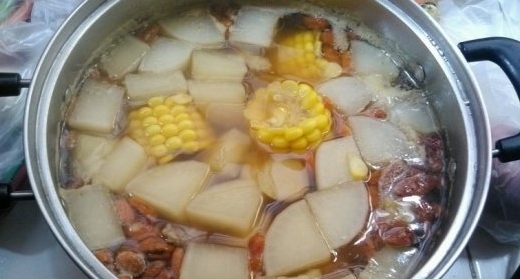 冬季補腎之排骨蘿蔔玉米枸杞湯