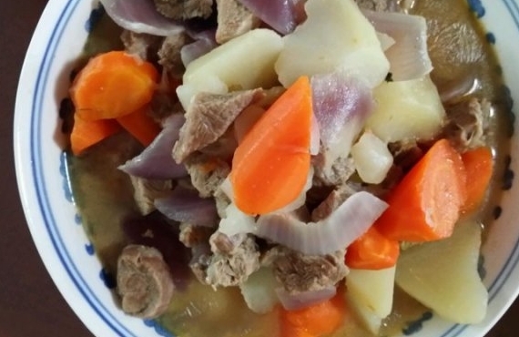 胡蘿蔔土豆燉羊肉