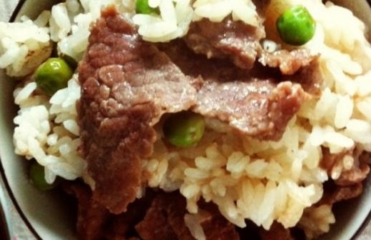 簡易版電飯煲豌豆牛肉燜飯