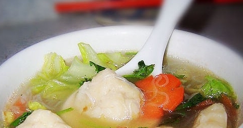 魚丸粉絲白菜湯