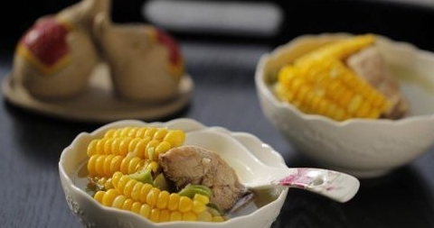 玉米蠶豆排骨湯