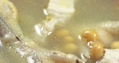 黃豆雞腳湯
