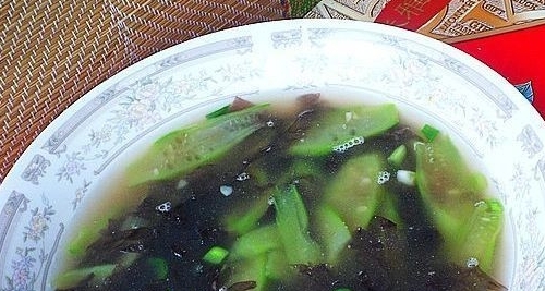 蛇瓜紫菜湯