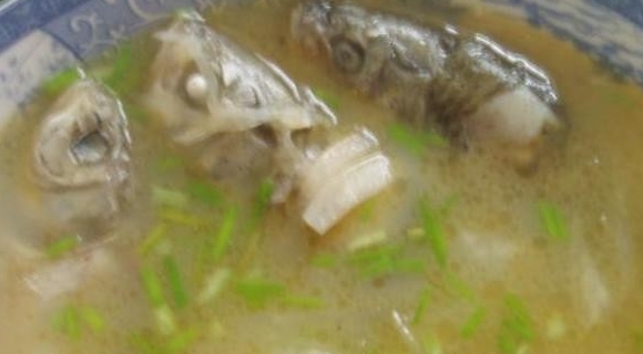 籮卜鯽魚湯