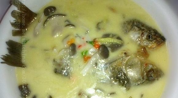 鯽魚蘑菇湯