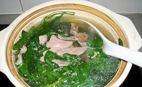 枸杞豬肝瘦肉湯