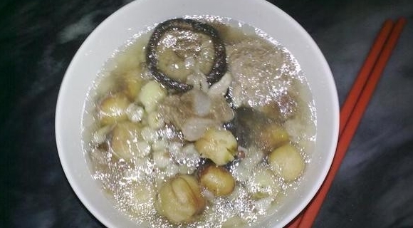 蘑菇蓮子湯