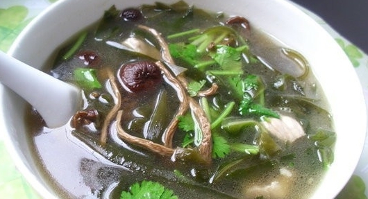 茶樹菇海帶絲湯