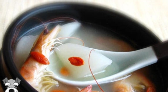 枸杞蘿蔔蝦湯