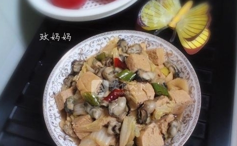 白菜海蠣子燉凍豆腐
