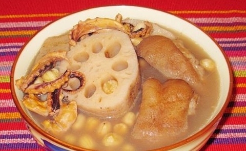 章魚豬手蓮藕湯