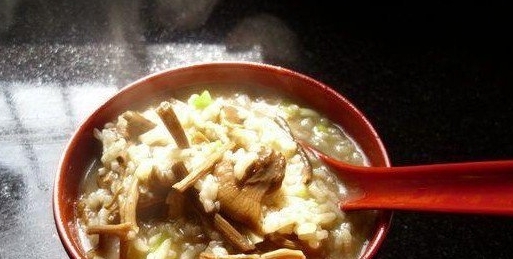 茶樹菇雞粥