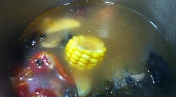 玉米烏雞湯