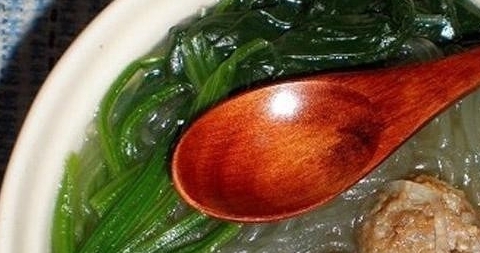菠菜肉丸粉絲湯