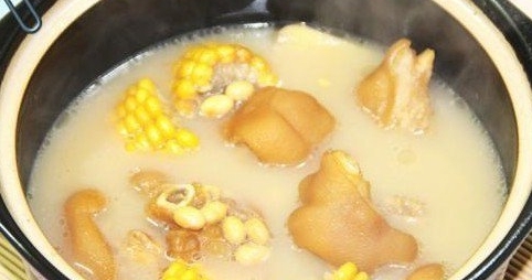玉米黃豆煲豬腳