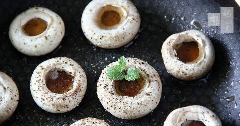 超簡單平底鍋烤蘑菇